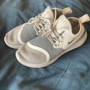 Womens Nike Running Shoes Size 7